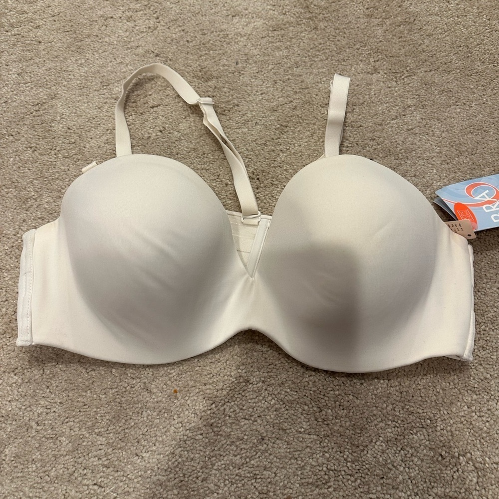 Cacique Ivory Wire Push up Bra size 40C style 001255 NWT